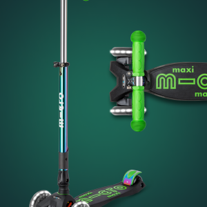 Micro Maxi Foldable LED Neochrome Scooter